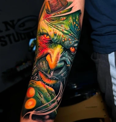 Tattoo Art ntawm Screen: Cov lus piav piav txog cov lus piav qhia tshwj xeeb ...