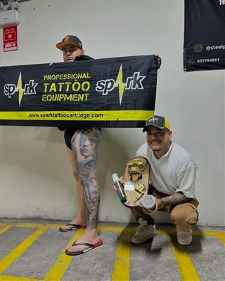 Dab tsi tattoos nthuav qhia?